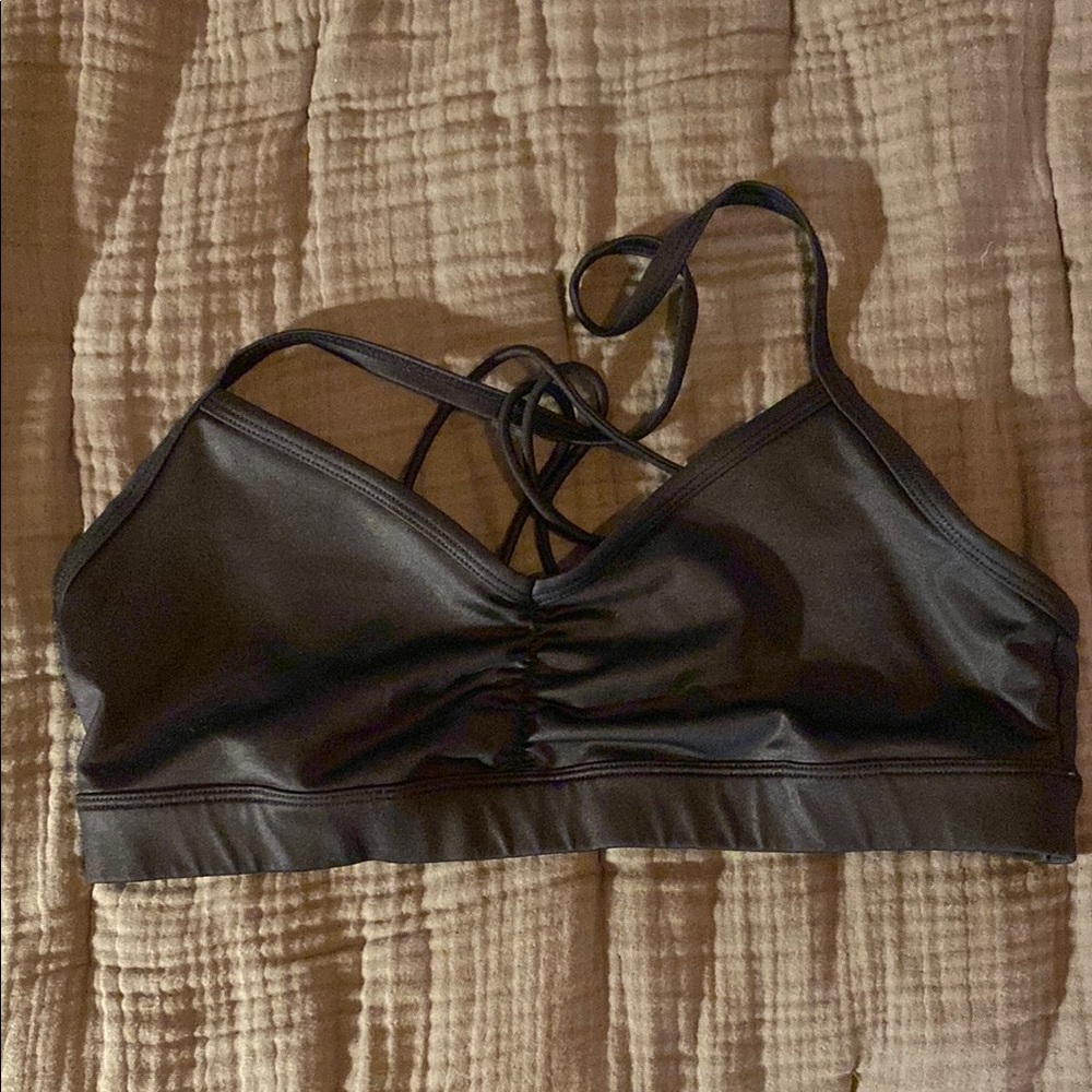 Alo Yoga Sunny Strappy Bra black glossy
